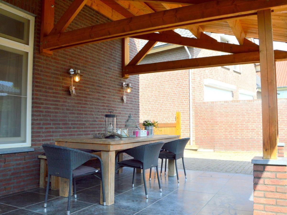 Luxury Apartment In Posterholt With A Terrace Exterior foto